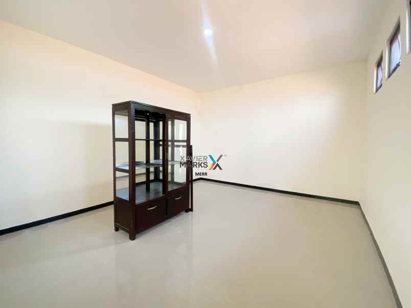 rungkut asri utara rumah siap huni butuh cepat laku