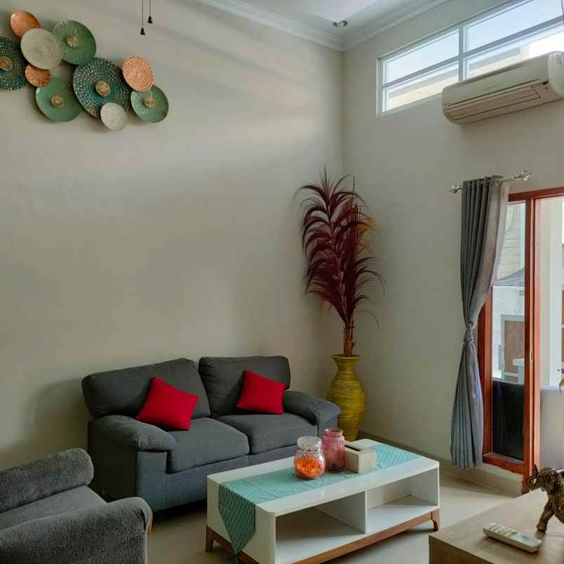 segera miliki rumah minimalis belakang umy