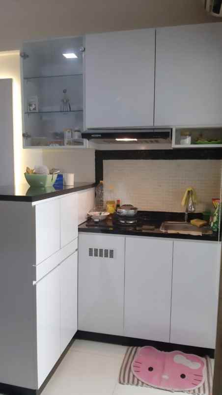 sewa apartemen 2 kamar furnish di green pramuka city
