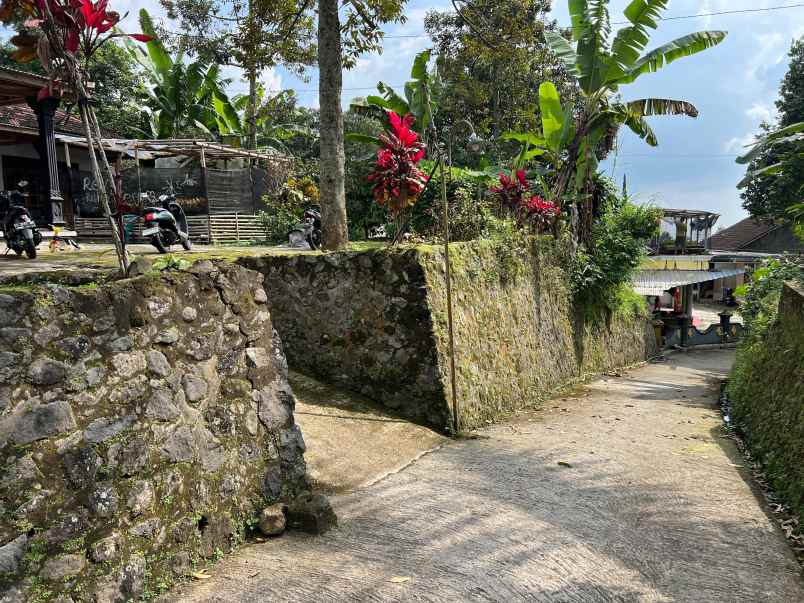 tanah bonus rumah siap huni kemuning karanganyar