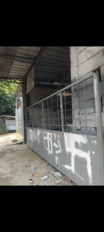 tanah dan bangunan 8x10 m