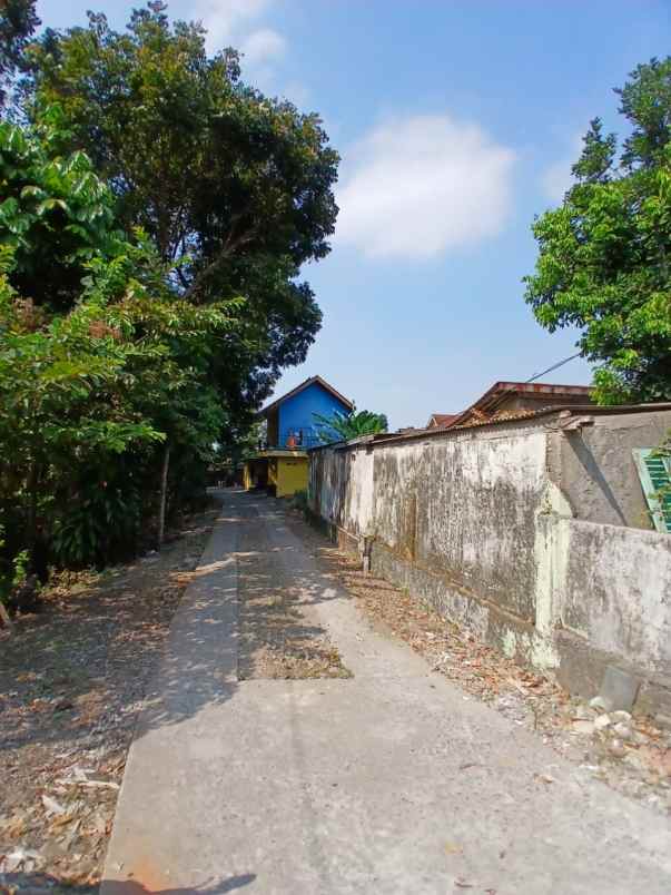 tanah luas kecil di karanganyar krapyak utara sd model