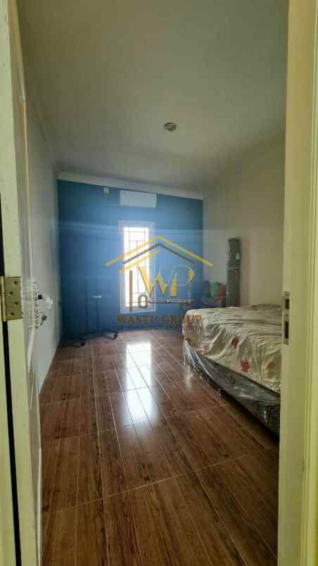 villa klasik one gate di jalan kaliuang km 12