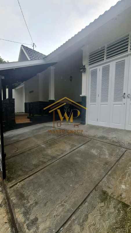 villa klasik one gate di jalan kaliuang km 12