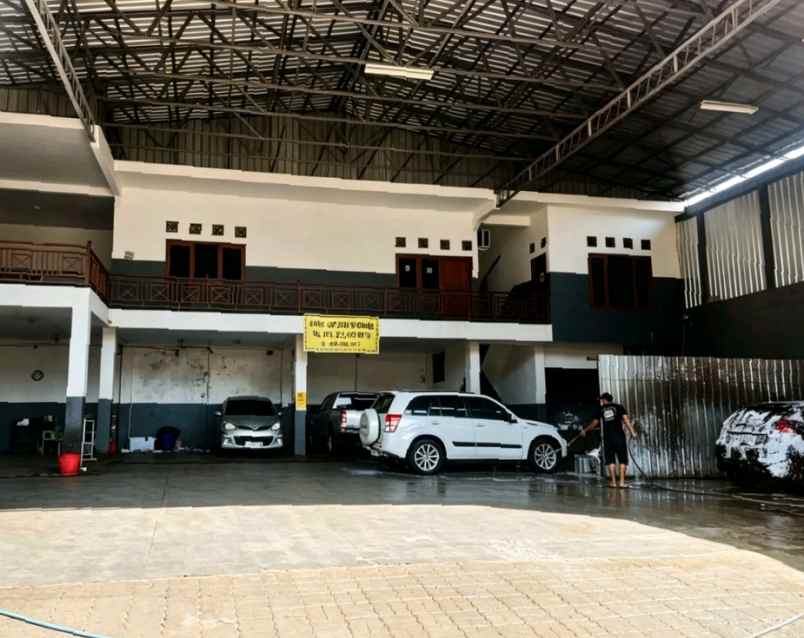 bangunan komersil sampangan semarang