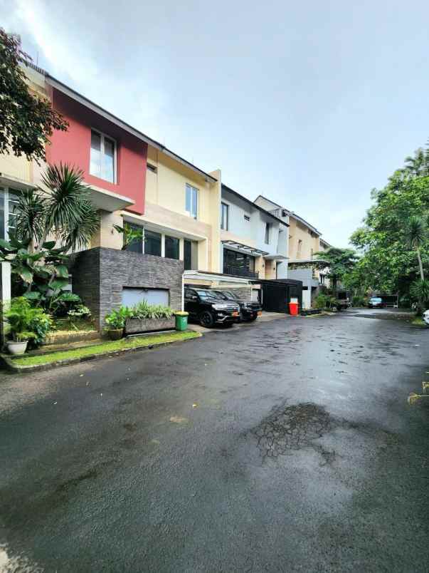 cari rumah sultan di pondok pinang stop di sini