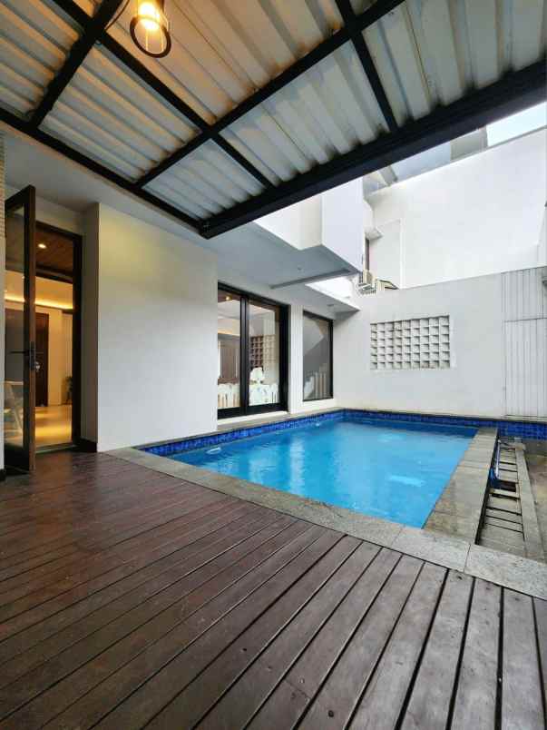 cari rumah sultan di pondok pinang stop di sini