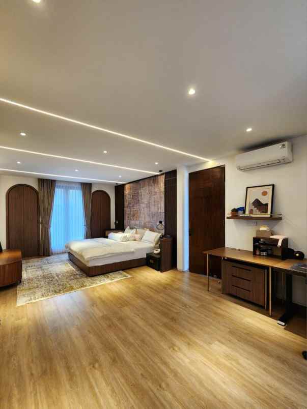 cari rumah sultan di pondok pinang stop di sini