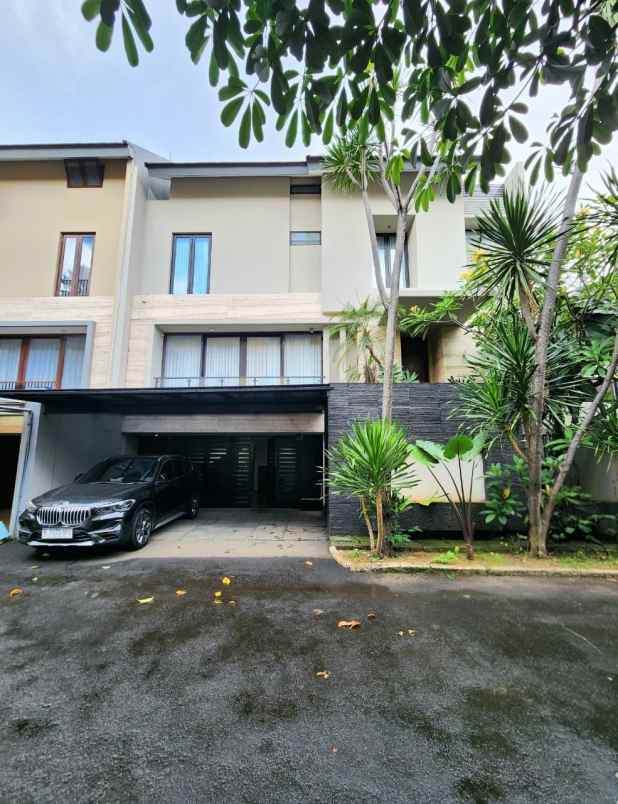 cari rumah sultan di pondok pinang stop di sini