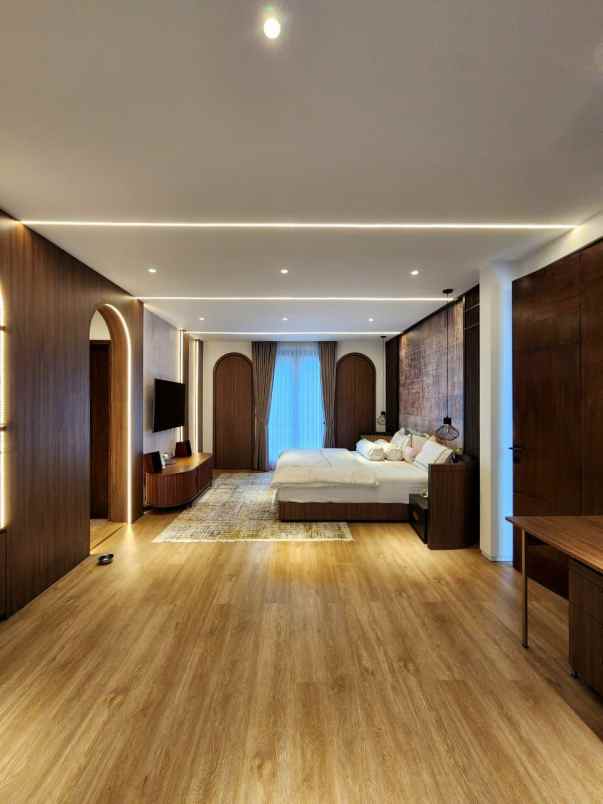 cari rumah sultan di pondok pinang stop di sini