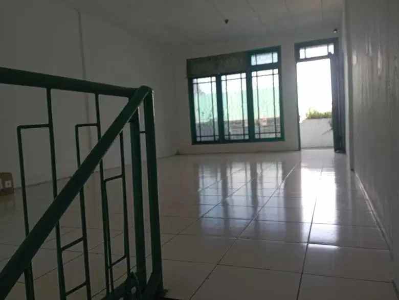 dijual 3 ruko gandeng hook di karawaci