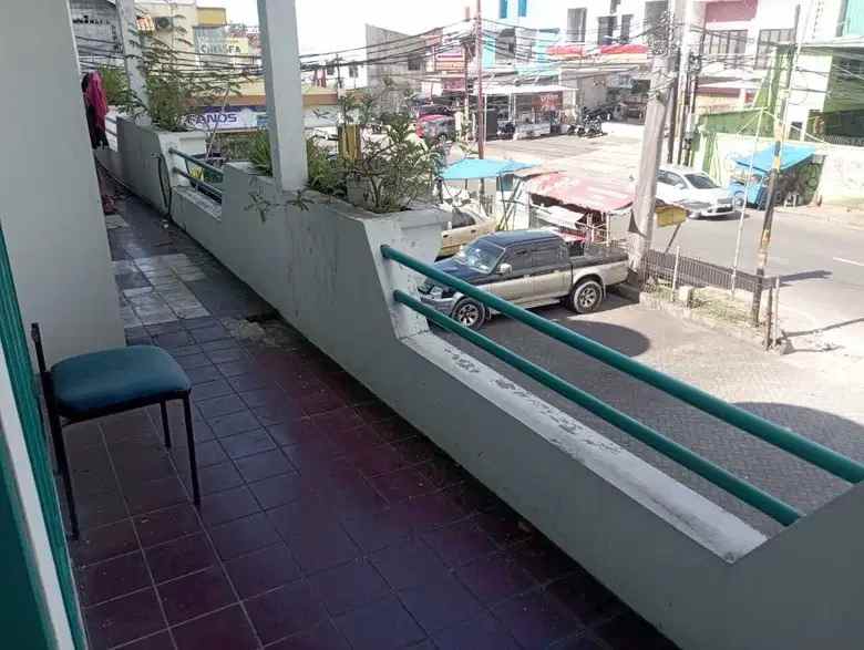 dijual 3 ruko gandeng hook di karawaci