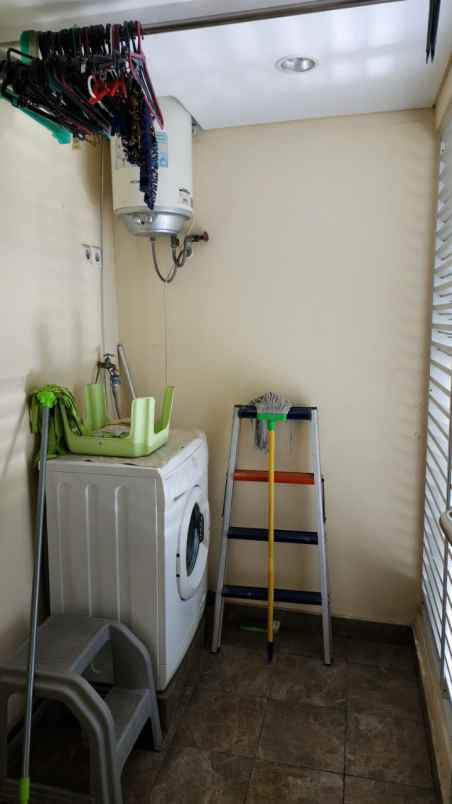 dijual apartemen jalan trambesi kemayoran