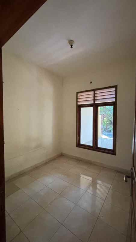 dijual cepat murah rumah 2 lantai madiun kota