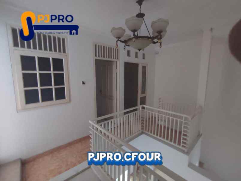 dijual cepat rumah cantik di galaxy bekasi