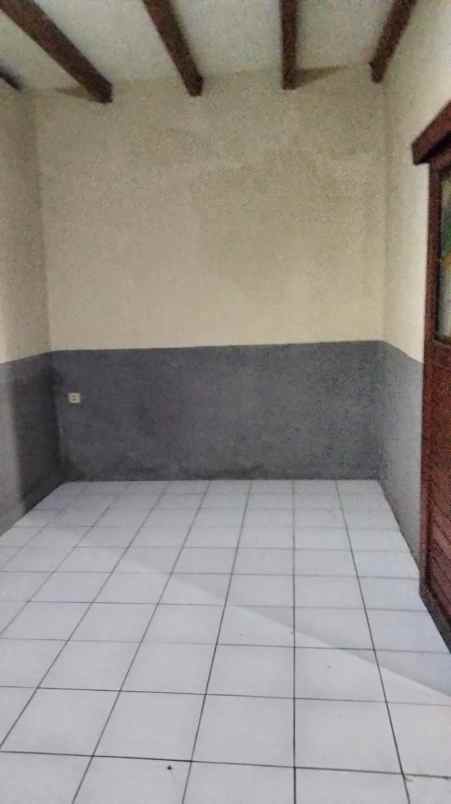 dijual cepat rumah di pusat kota bamdung