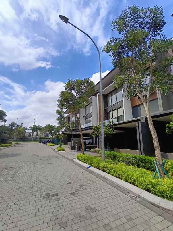 dijual cepat rumah laurel navapark bsd