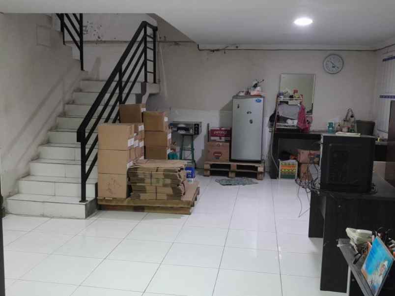 dijual gudang di kawasan lik semarang