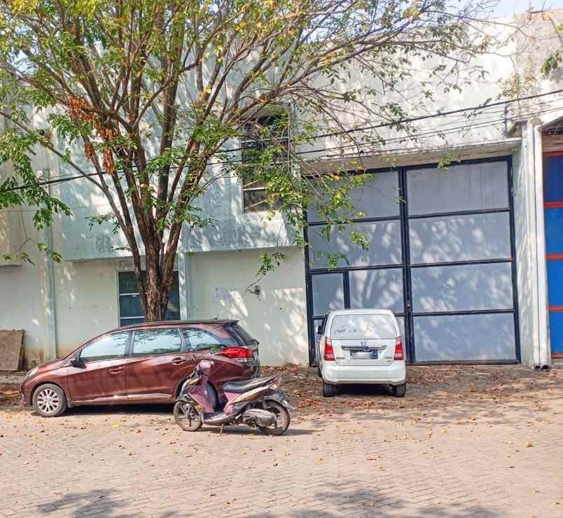 dijual gudang safe and lock lingkar timur sidoarjo