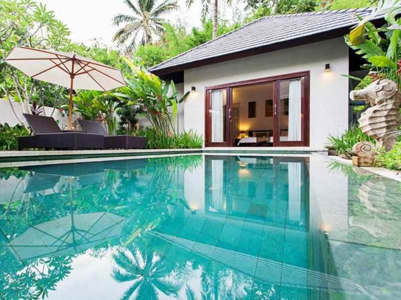 dijual hotel jl raya senggigi senggigi