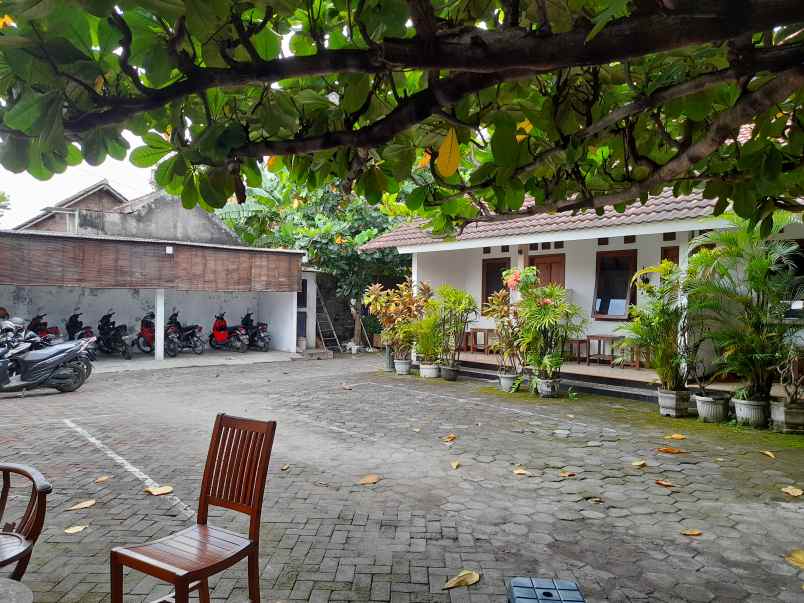 dijual hotel jl ringroad utara