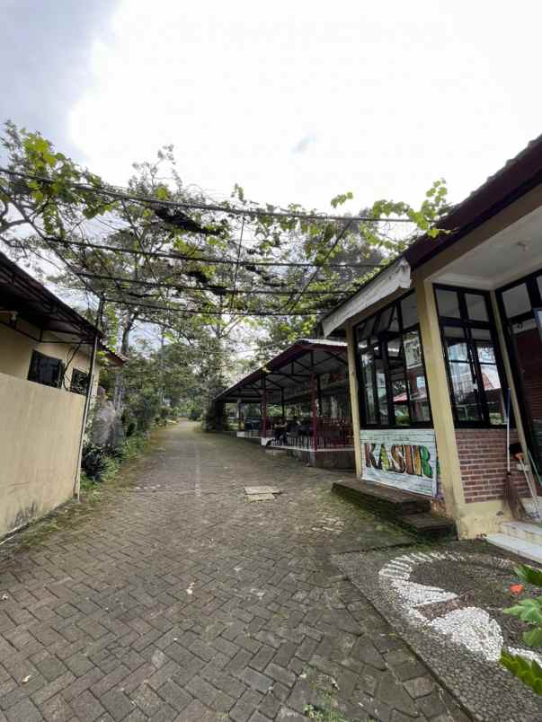 dijual hotel trawas mojokerto