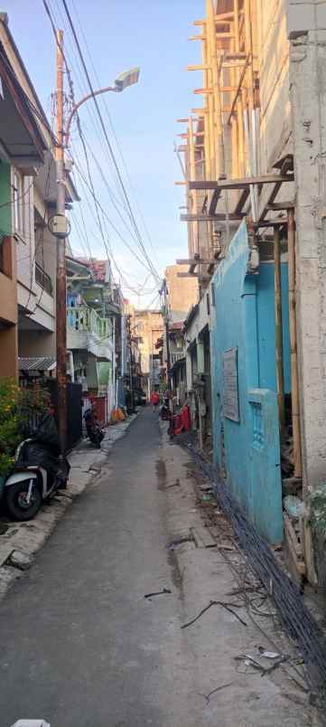 dijual kost cempaka mas