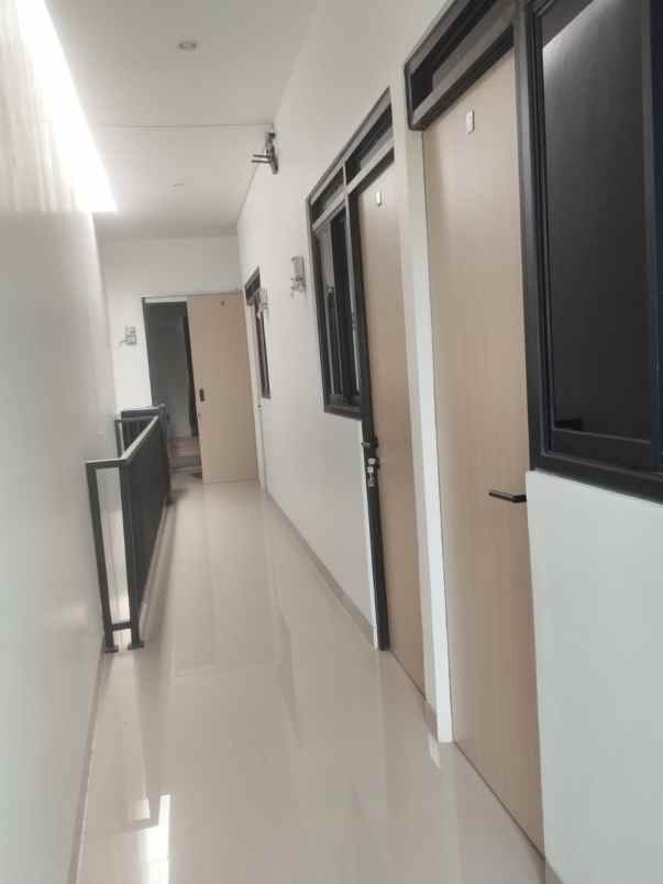 dijual kost jalan flora raya situgede