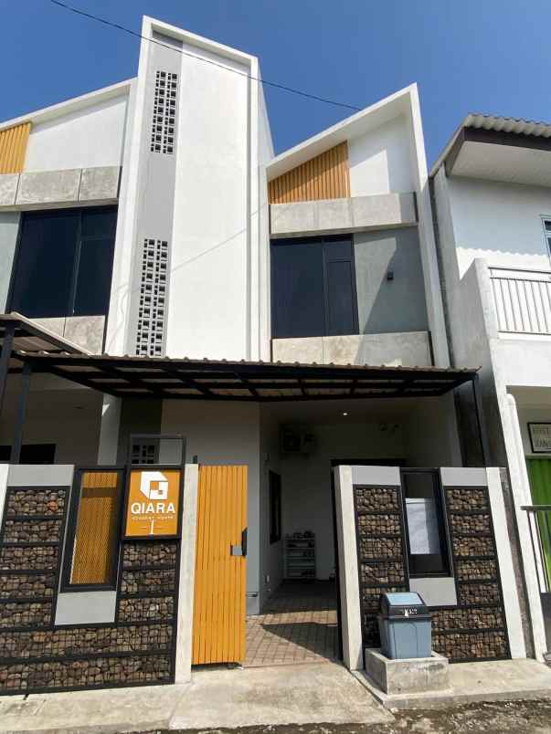 dijual kost jalan flora raya situgede