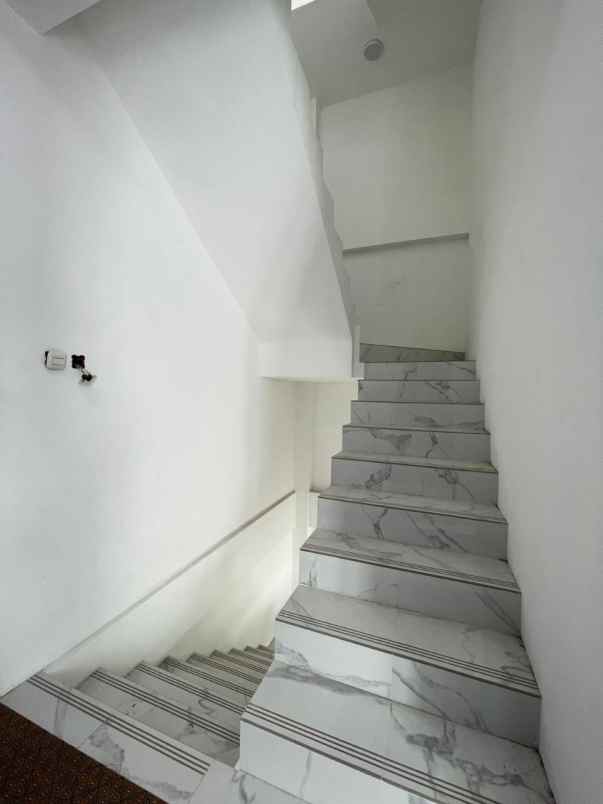 dijual kost kledokan seturan