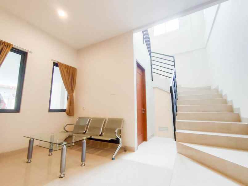 dijual kost teluk jambe karawang