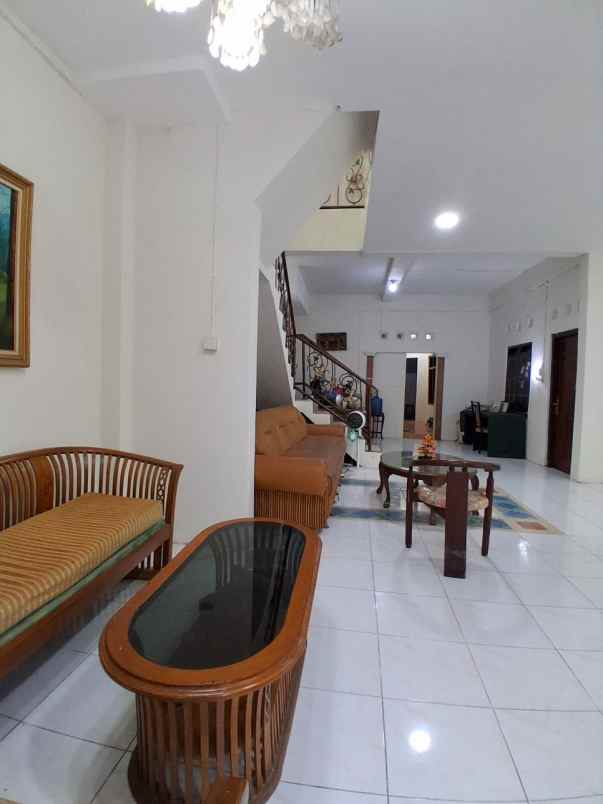 dijual kost wonodri baru