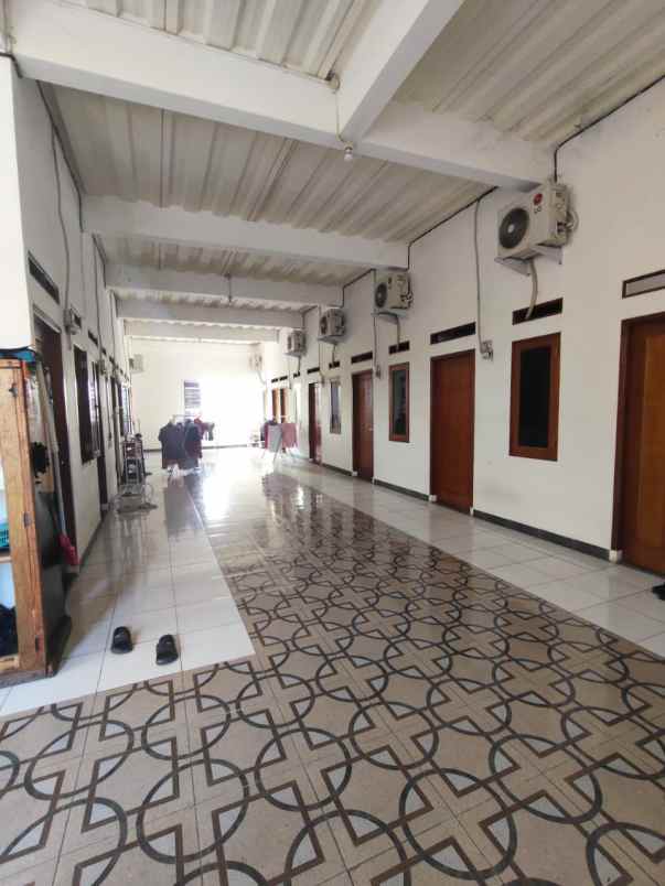 dijual ruko gudang kantor jalan cut mutia bekasi timur