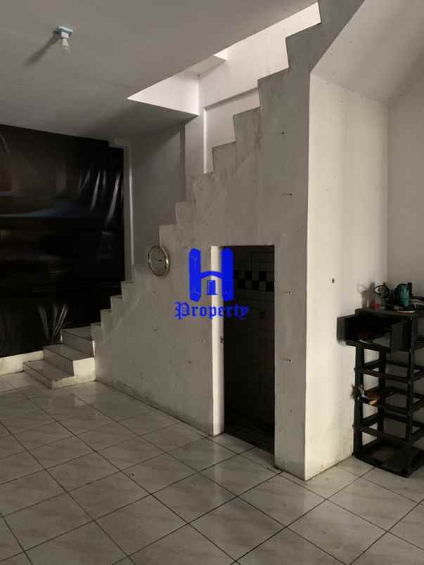 dijual ruko gudang kantor jalan madong lubis