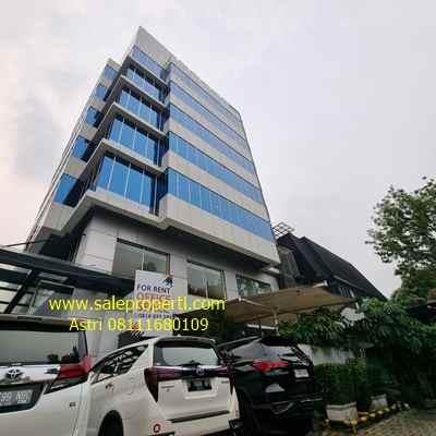 Gedung Kantor Pinggir Jalan Wolter Mongonsidi Jakarta Selatan Bagus