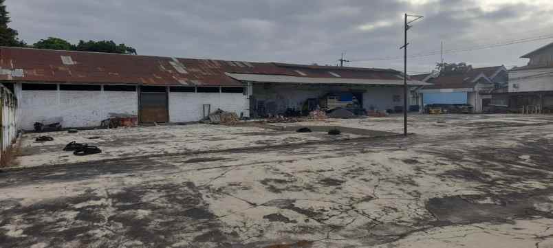 dijual ruko gudang kantor lumajang kota