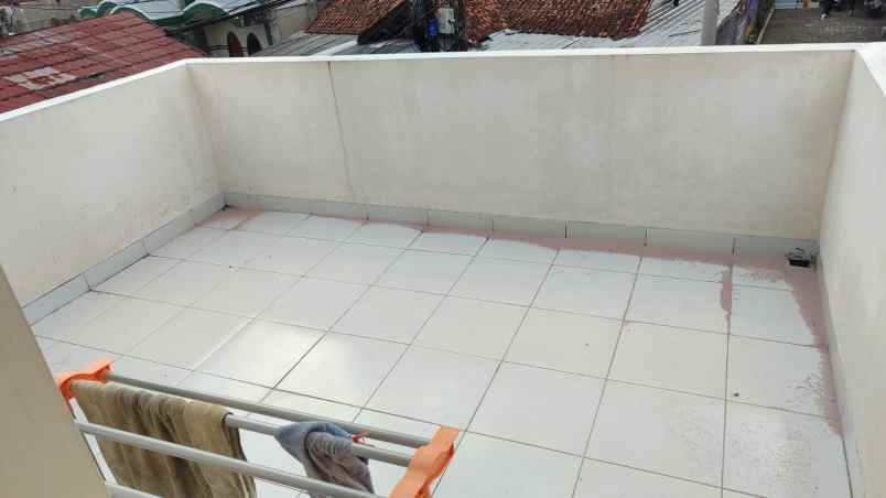 dijual ruko gudang kantor sariwangi