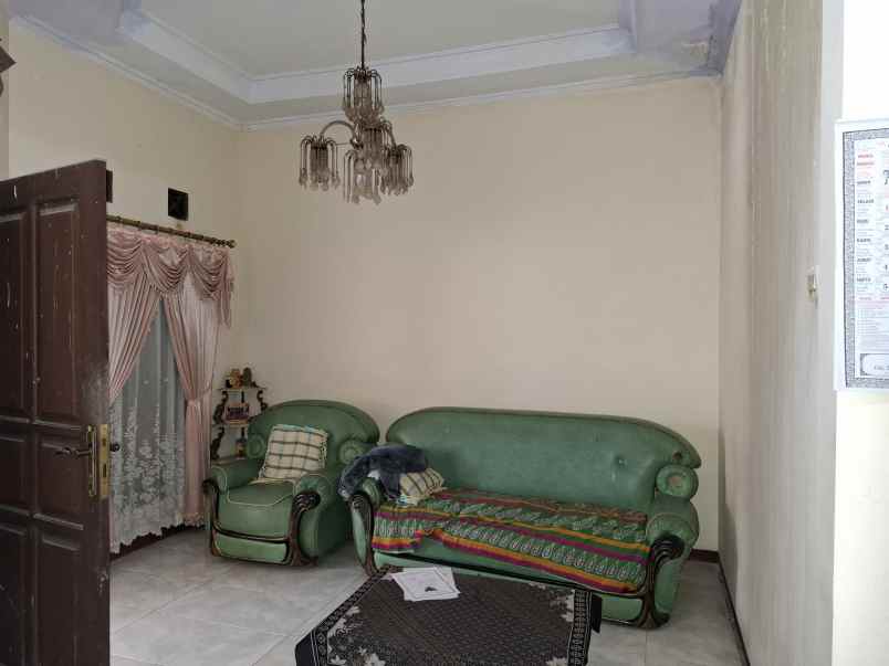 dijual rumah 2 lantai dekat kampus uin jember