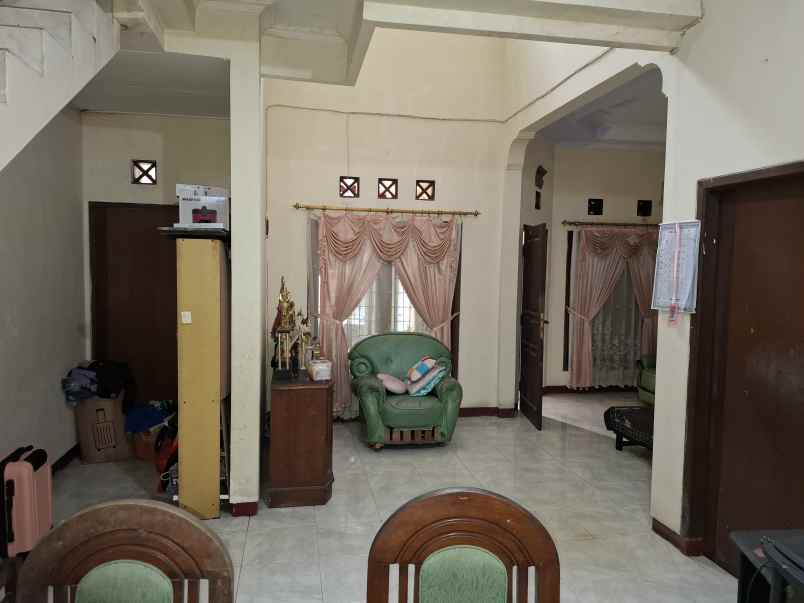 dijual rumah 2 lantai dekat kampus uin jember