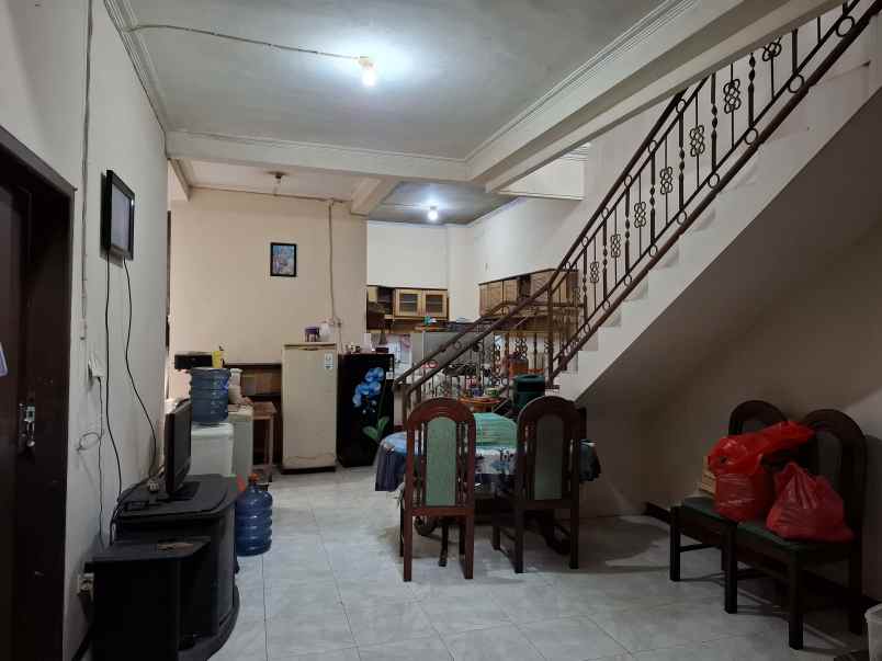 dijual rumah 2 lantai dekat kampus uin jember