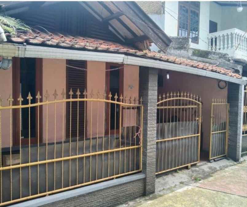 dijual rumah 2 lantai di pasteur kota bandung