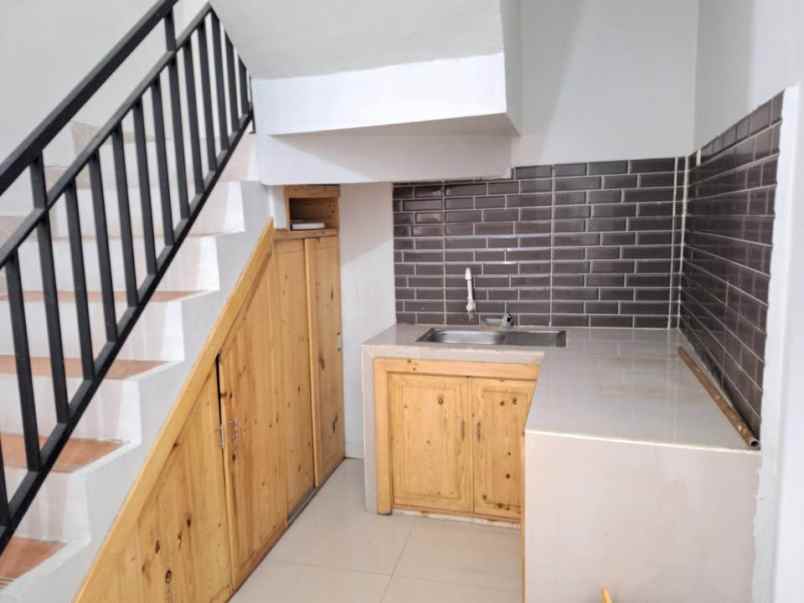 dijual rumah 2 lantai siap huni di bekasi