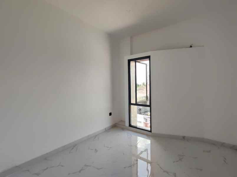 dijual rumah 2 lantai termurah setangsel mulai 749juta