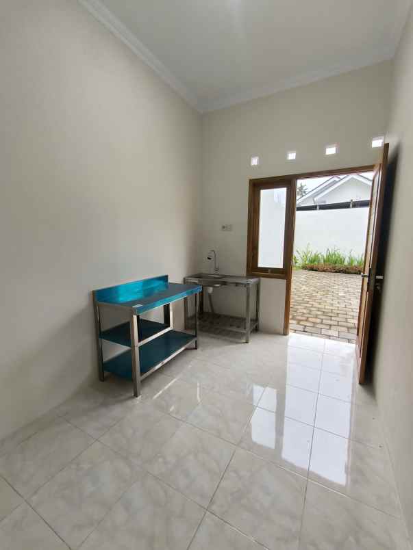 dijual rumah 200 meter jl kebon agung