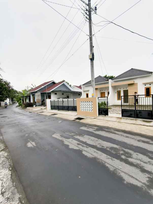 dijual rumah 200 meter jl kebon agung