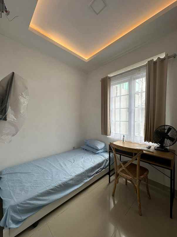 dijual rumah antapani