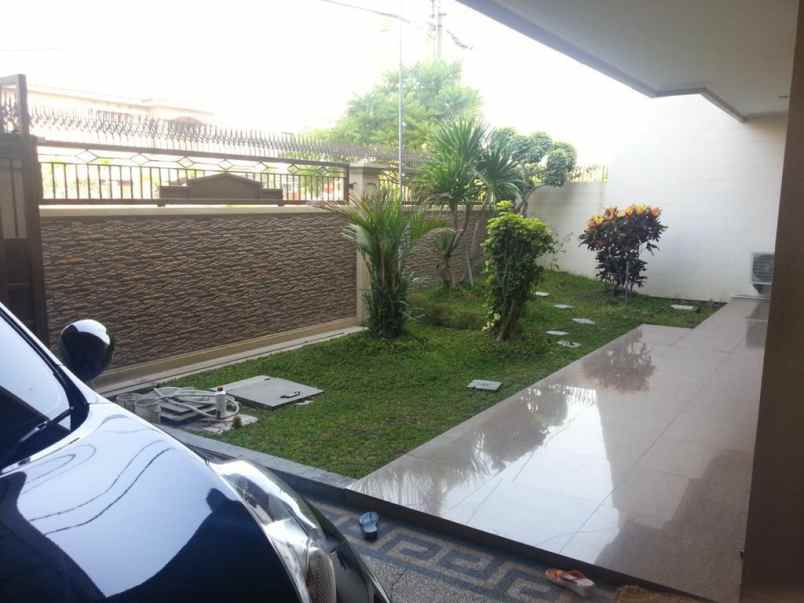 dijual rumah araya galaxy bumi permai