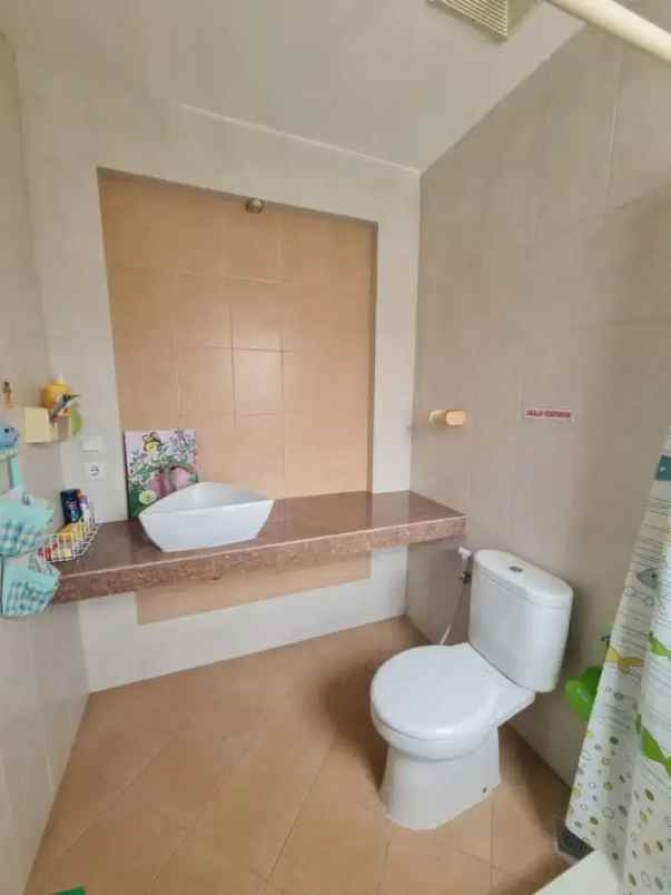 dijual rumah babatan pilang surabaya