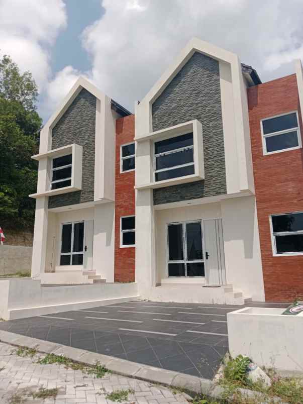 dijual rumah bangunjiwo kasihan bantul