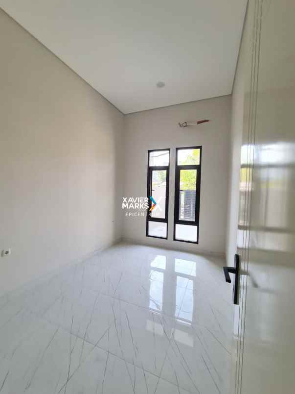 dijual rumah baru di tenggilis mejoyo selatan surabaya